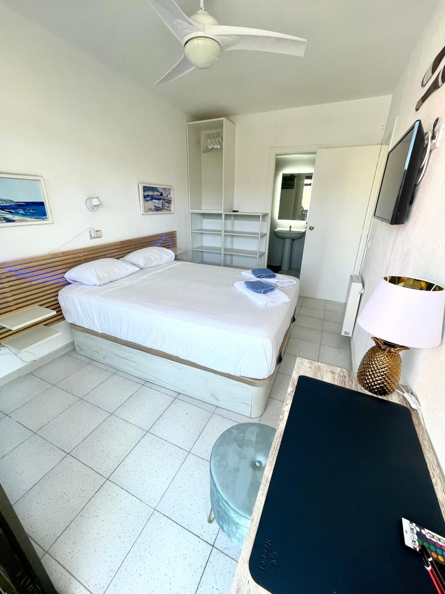 Apartemento Piscina Centro Calella 3 Min Playa Exteriör bild